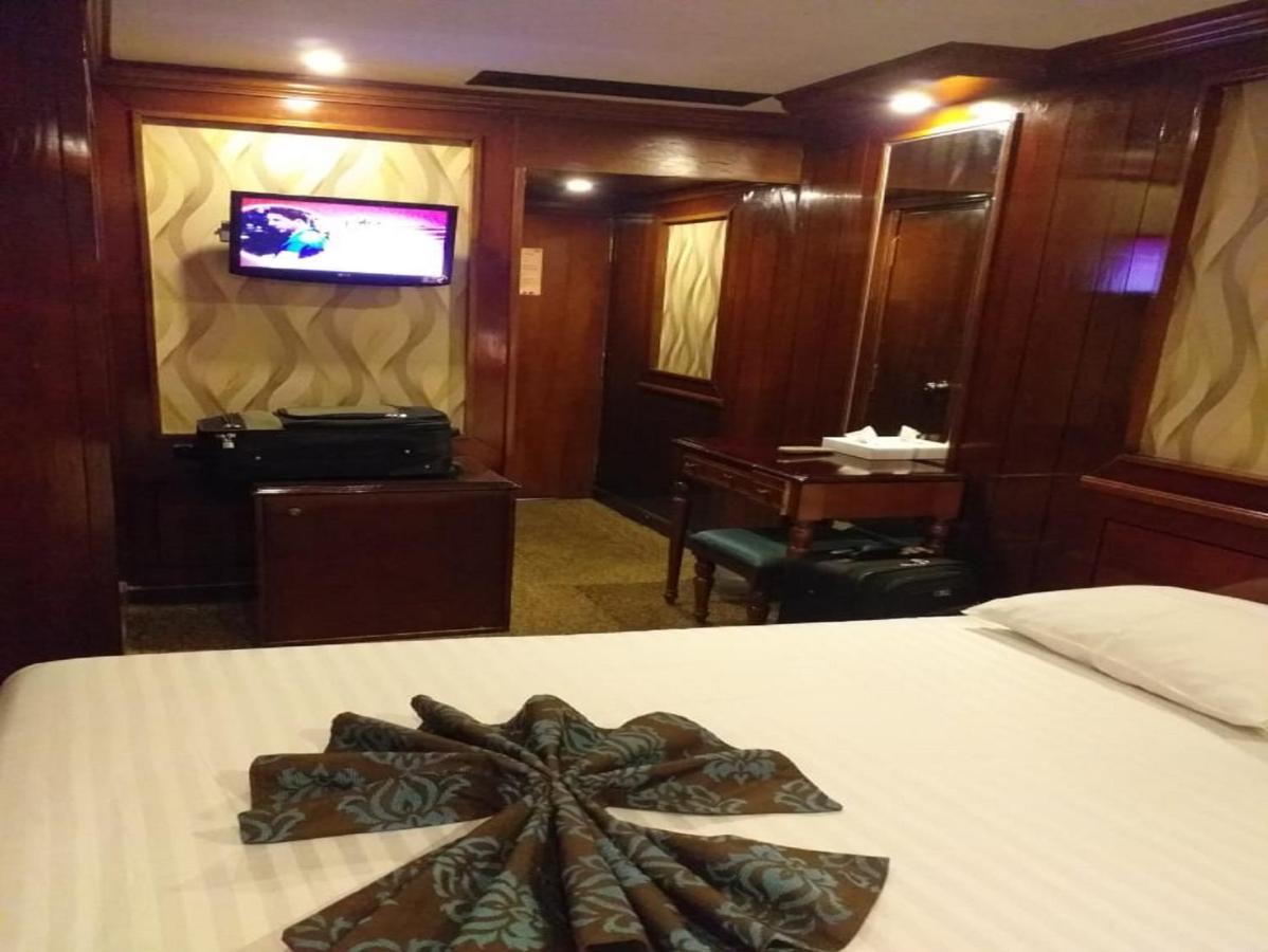 Luxor Luxury Nile Cruises - From Luxor 04 Nights - From Aswan 03 Nights Hotel ภายนอก รูปภาพ
