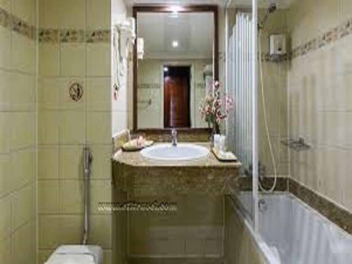 Luxor Luxury Nile Cruises - From Luxor 04 Nights - From Aswan 03 Nights Hotel ภายนอก รูปภาพ