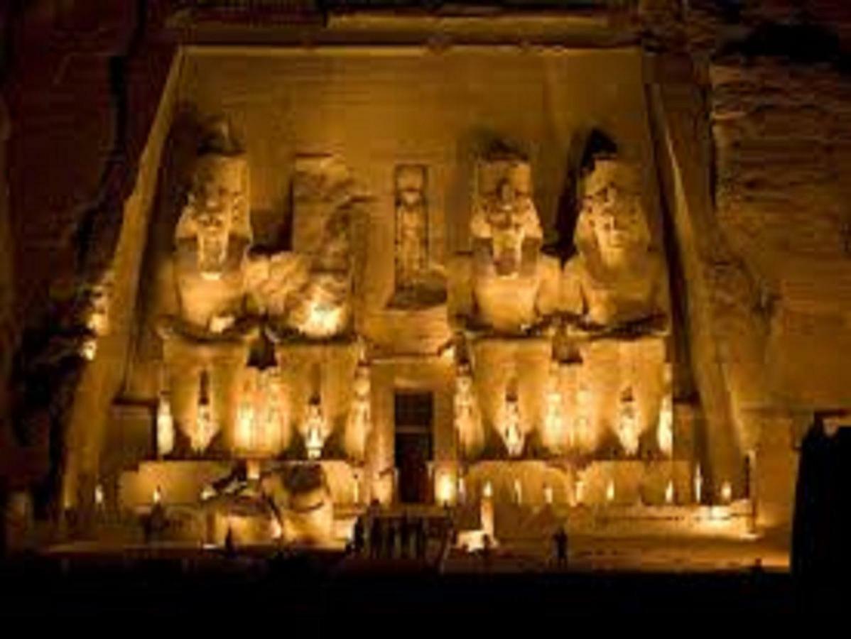 Luxor Luxury Nile Cruises - From Luxor 04 Nights - From Aswan 03 Nights Hotel ภายนอก รูปภาพ