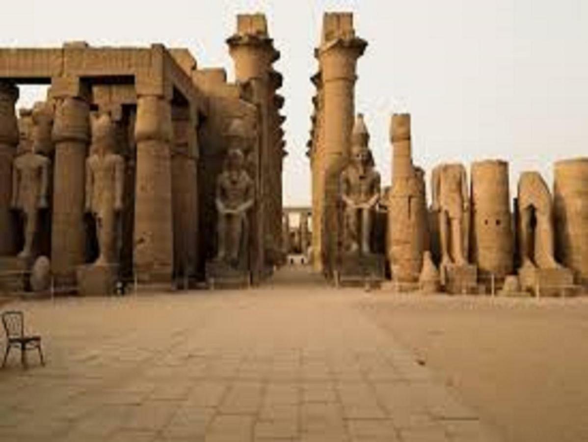 Luxor Luxury Nile Cruises - From Luxor 04 Nights - From Aswan 03 Nights Hotel ภายนอก รูปภาพ