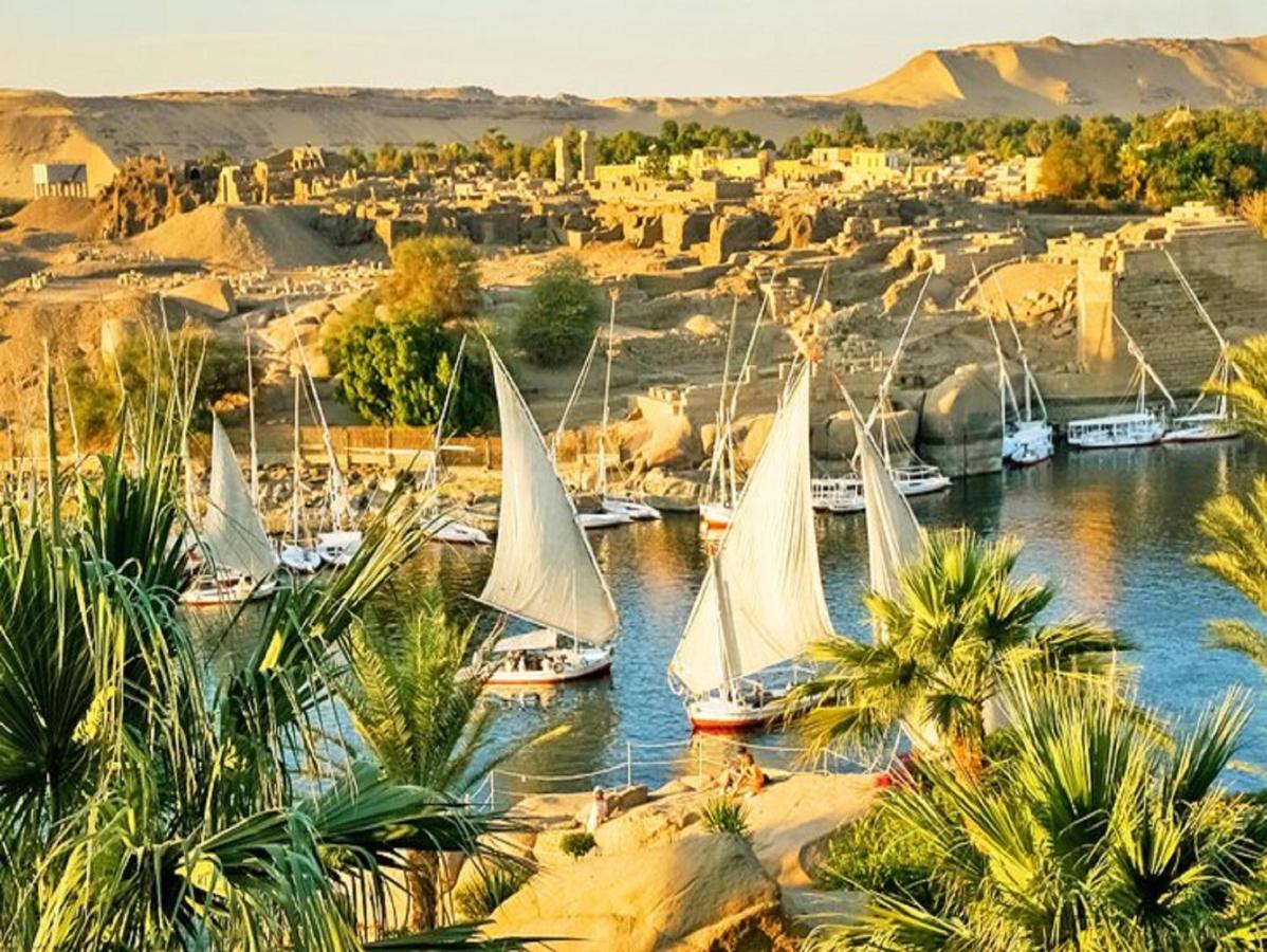 Luxor Luxury Nile Cruises - From Luxor 04 Nights - From Aswan 03 Nights Hotel ภายนอก รูปภาพ